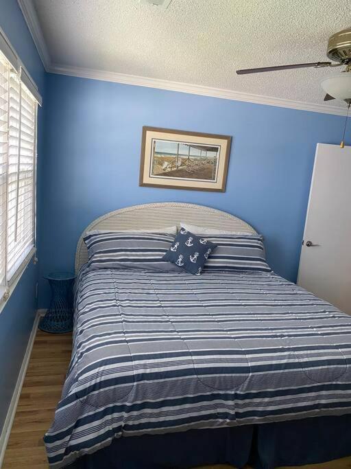 מירטל ביץ' Beach Breeze 3, Pet Friendly, Walking Distance To Atlantic Ocean Free Parking מראה חיצוני תמונה